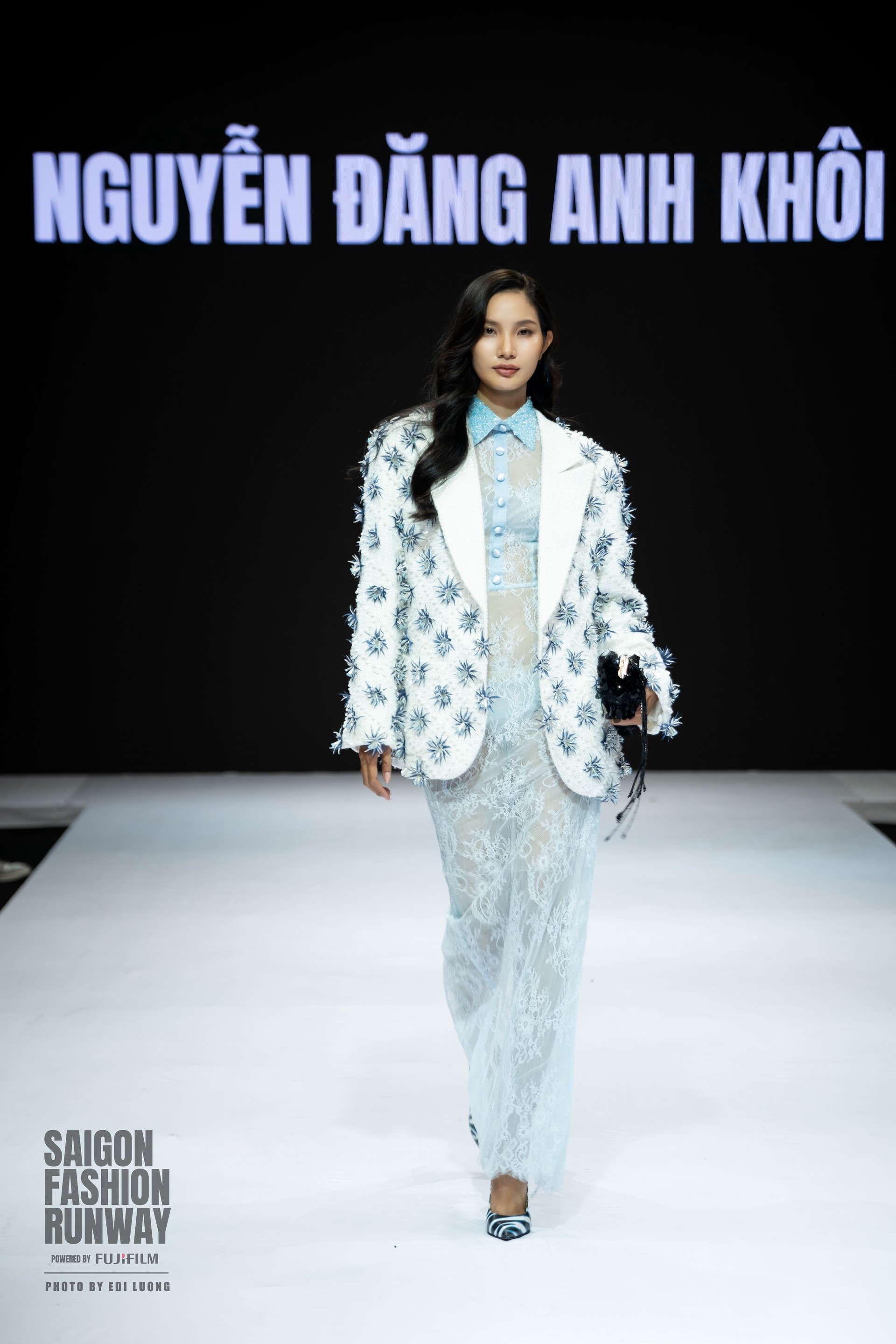 Hinh anh Bản sắc Việt họa nét đương đại trong VLU COLLECTIVE: K28TT UNFOLD 14