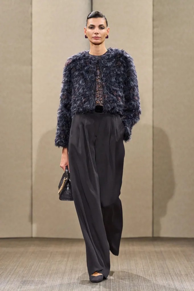 Hinh anh Giorgio Armani Privé Haute Couture FW26: Sau hoàng hôn, trời đêm lấp lánh tựa ngàn sao 20