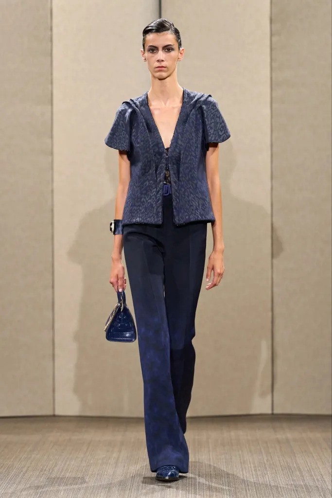 Hinh anh Giorgio Armani Privé Haute Couture FW26: Sau hoàng hôn, trời đêm lấp lánh tựa ngàn sao 27