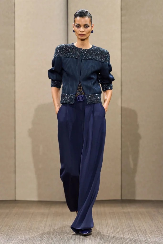 Hinh anh Giorgio Armani Privé Haute Couture FW26: Sau hoàng hôn, trời đêm lấp lánh tựa ngàn sao 17