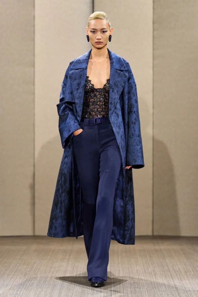 Hinh anh Giorgio Armani Privé Haute Couture FW26: Sau hoàng hôn, trời đêm lấp lánh tựa ngàn sao 14