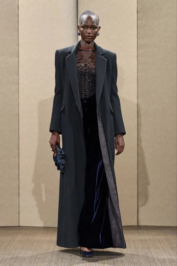 Hinh anh Giorgio Armani Privé Haute Couture FW26: Sau hoàng hôn, trời đêm lấp lánh tựa ngàn sao 12