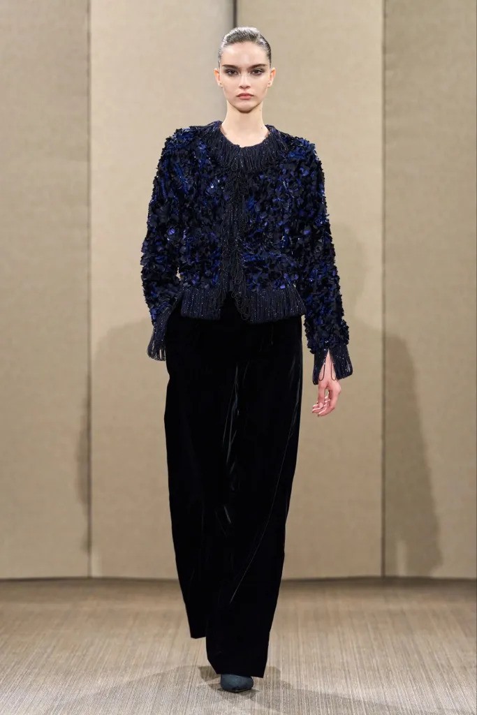 Hinh anh Giorgio Armani Privé Haute Couture FW26: Sau hoàng hôn, trời đêm lấp lánh tựa ngàn sao 18