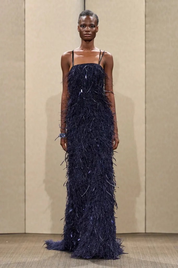 Hinh anh Giorgio Armani Privé Haute Couture FW26: Sau hoàng hôn, trời đêm lấp lánh tựa ngàn sao 33