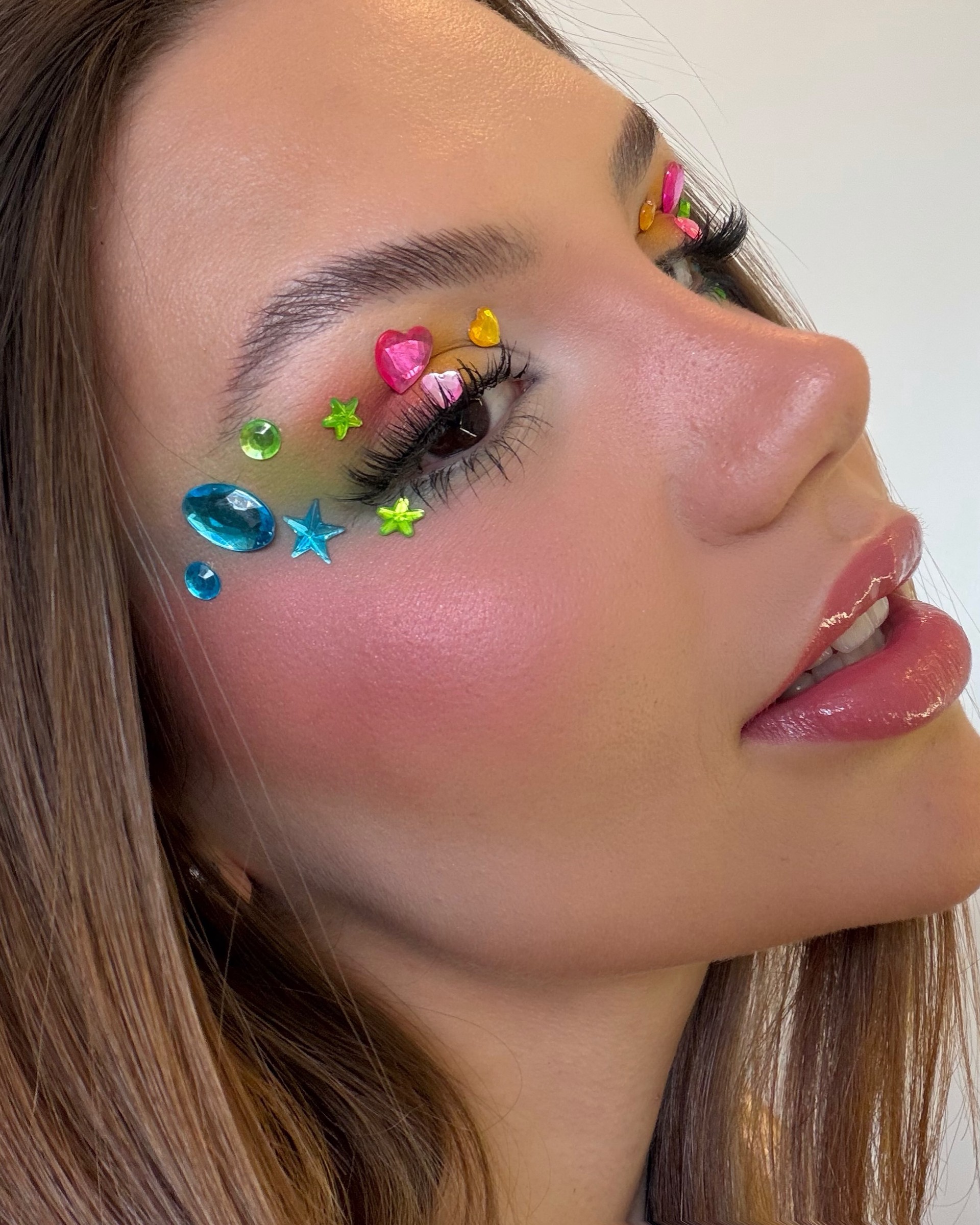Hinh anh Vì sao Bedazzled lại bùng nổ đúng lúc này? 2