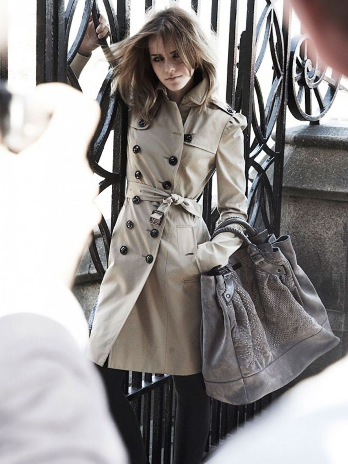 Hinh anh Trench coat: Chiếc áo bước ra từ khói lửa chiến tranh của Burberry 28