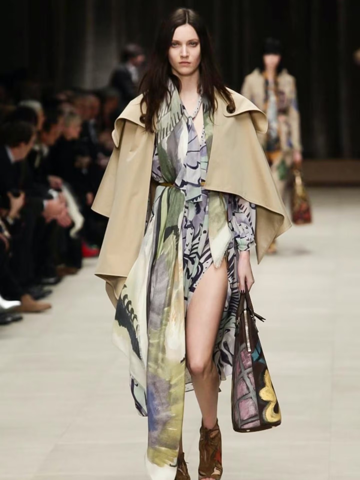 Hinh anh Trench coat: Chiếc áo bước ra từ khói lửa chiến tranh của Burberry 27
