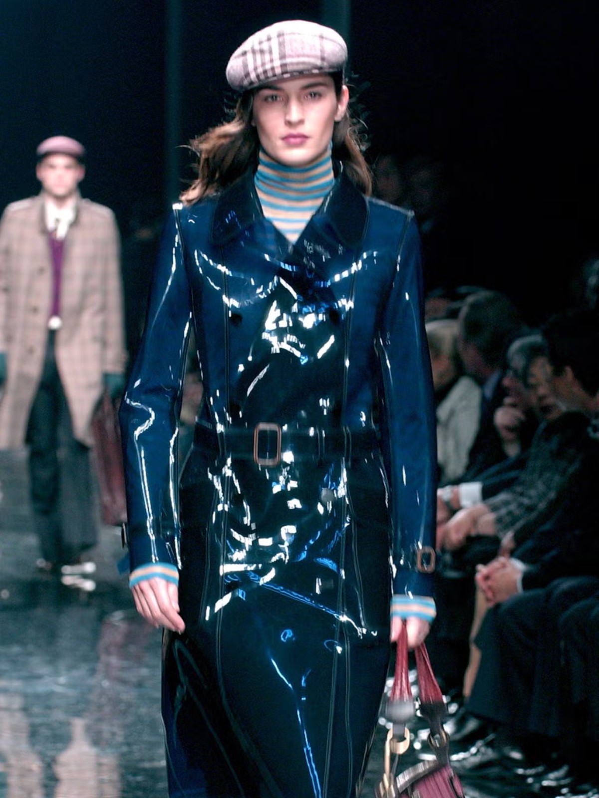 Hinh anh Trench coat: Chiếc áo bước ra từ khói lửa chiến tranh của Burberry 23
