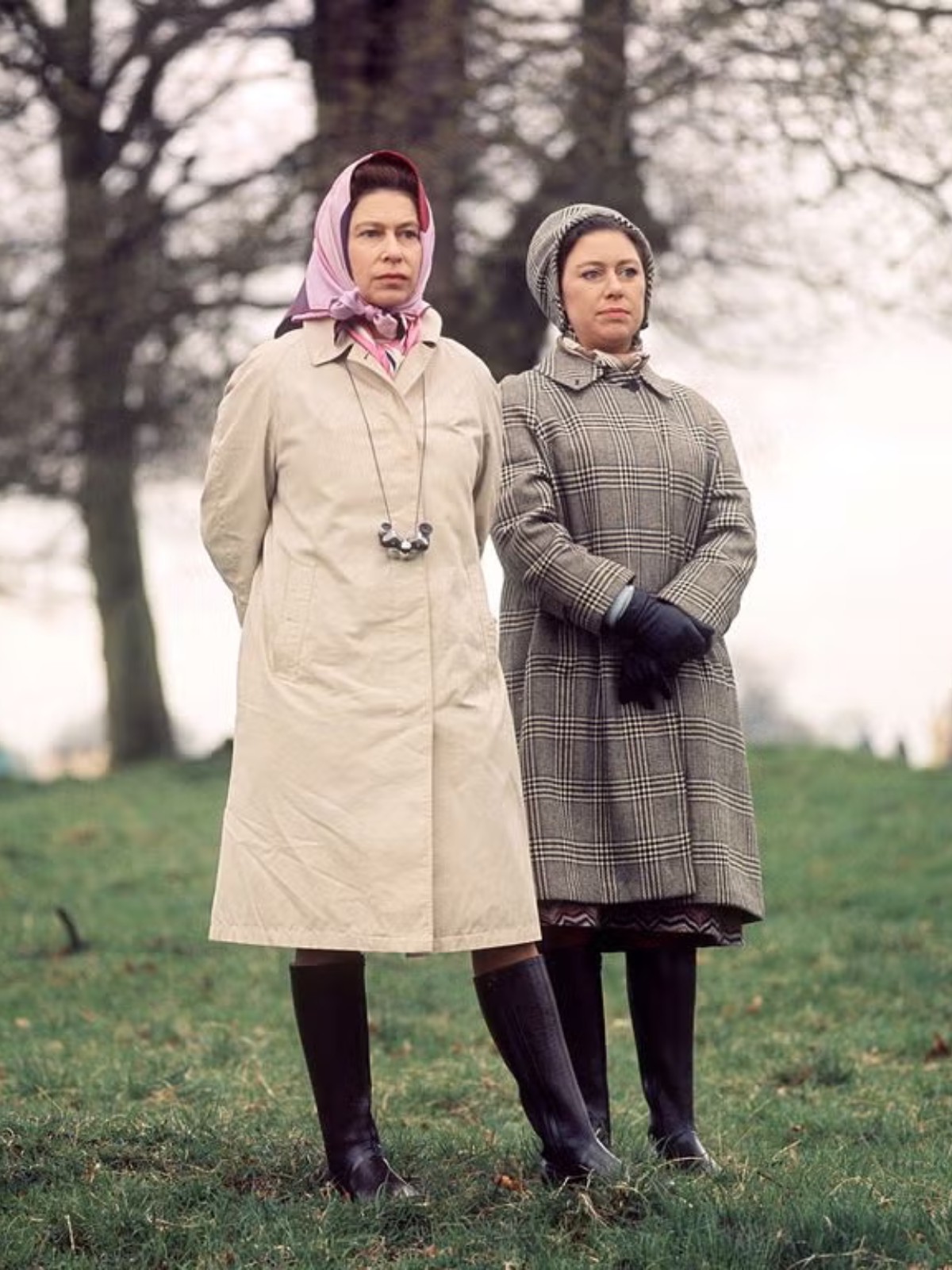 Hinh anh Trench coat: Chiếc áo bước ra từ khói lửa chiến tranh của Burberry 20