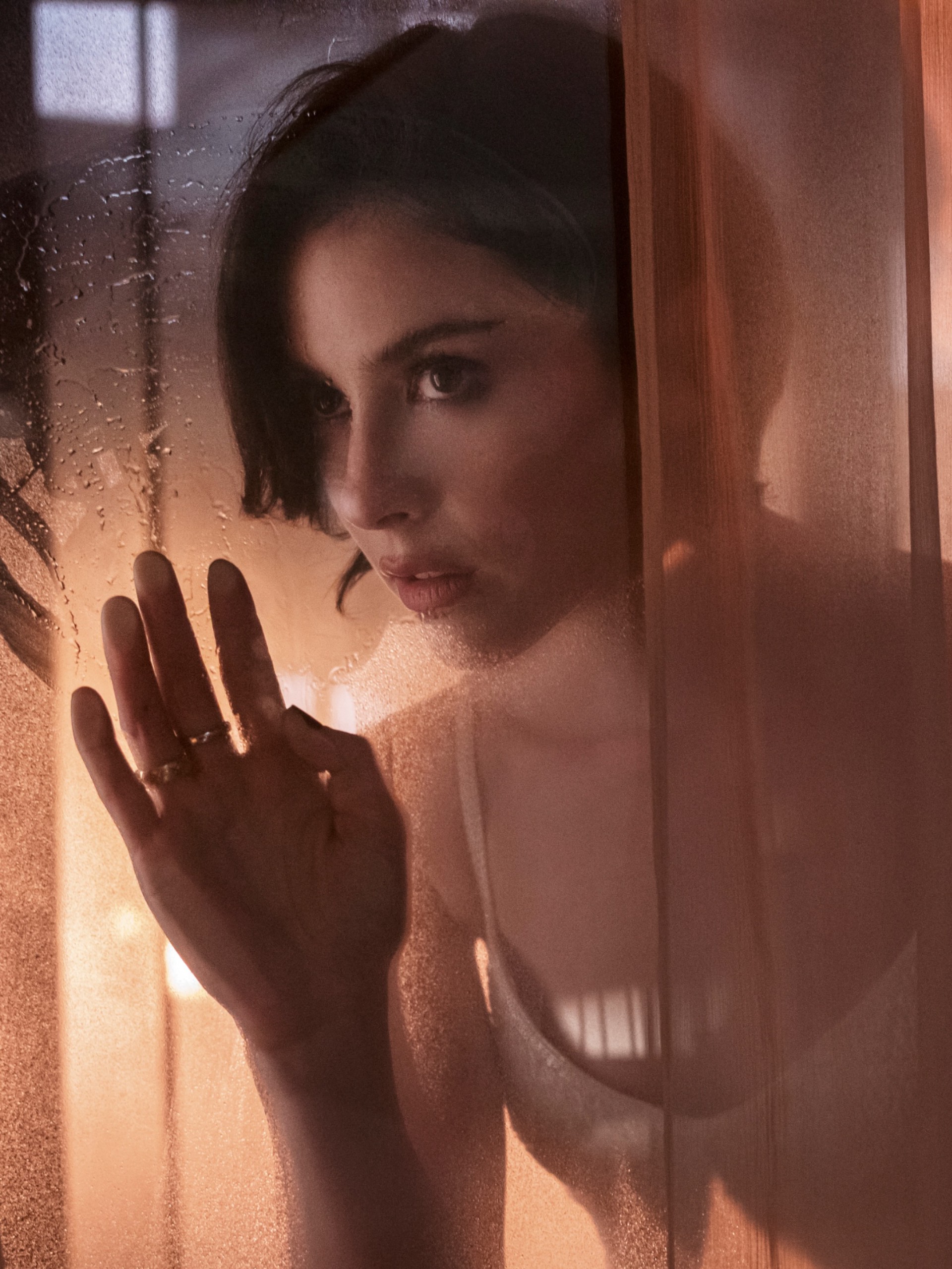 Hinh anh Nàng thơ Gracie Abrams, làn hương COCO MADEMOISELLE CRUSH ABSOLU và đêm Paris 4