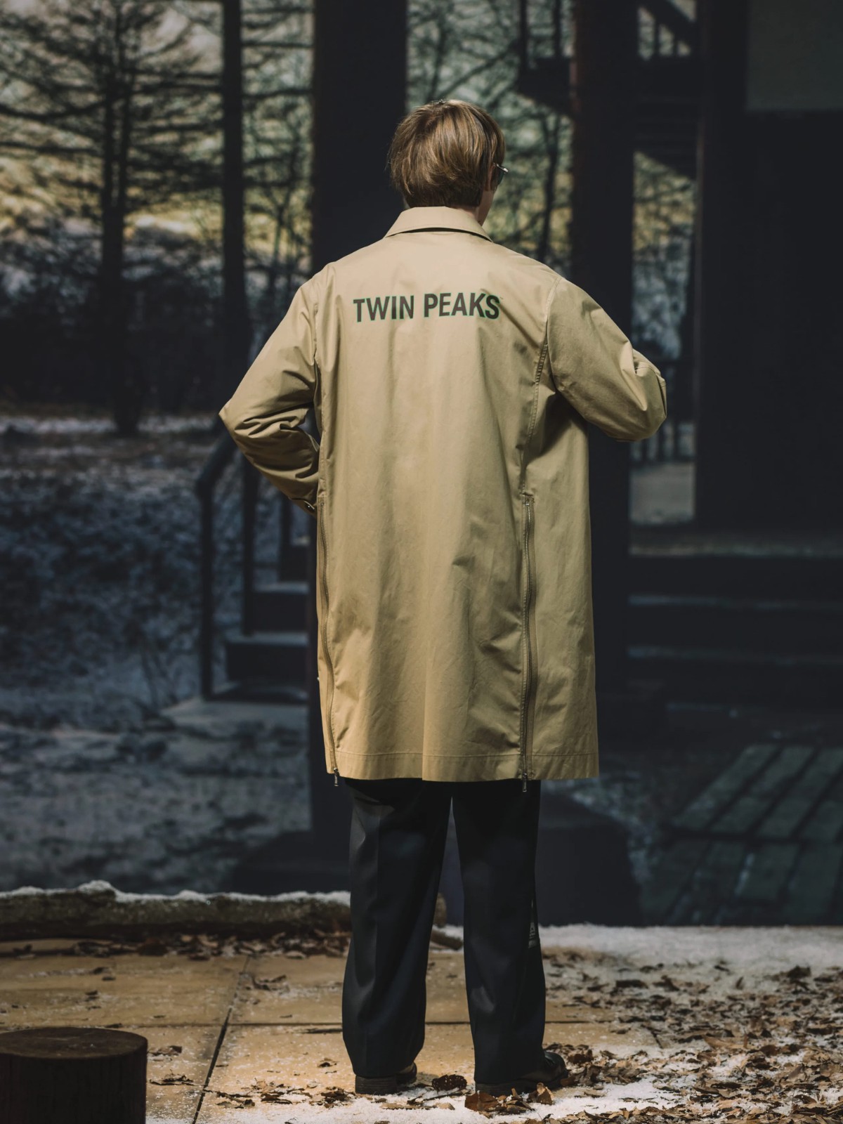 Hinh anh Vì sao thời trang mãi mê đắm vũ trụ điện ảnh của David Lynch? 31