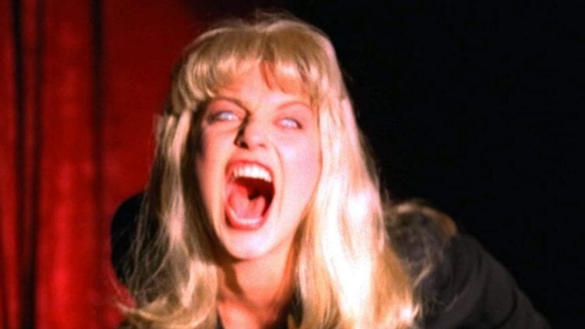 Hinh anh Vì sao thời trang mãi mê đắm vũ trụ điện ảnh của David Lynch? 21