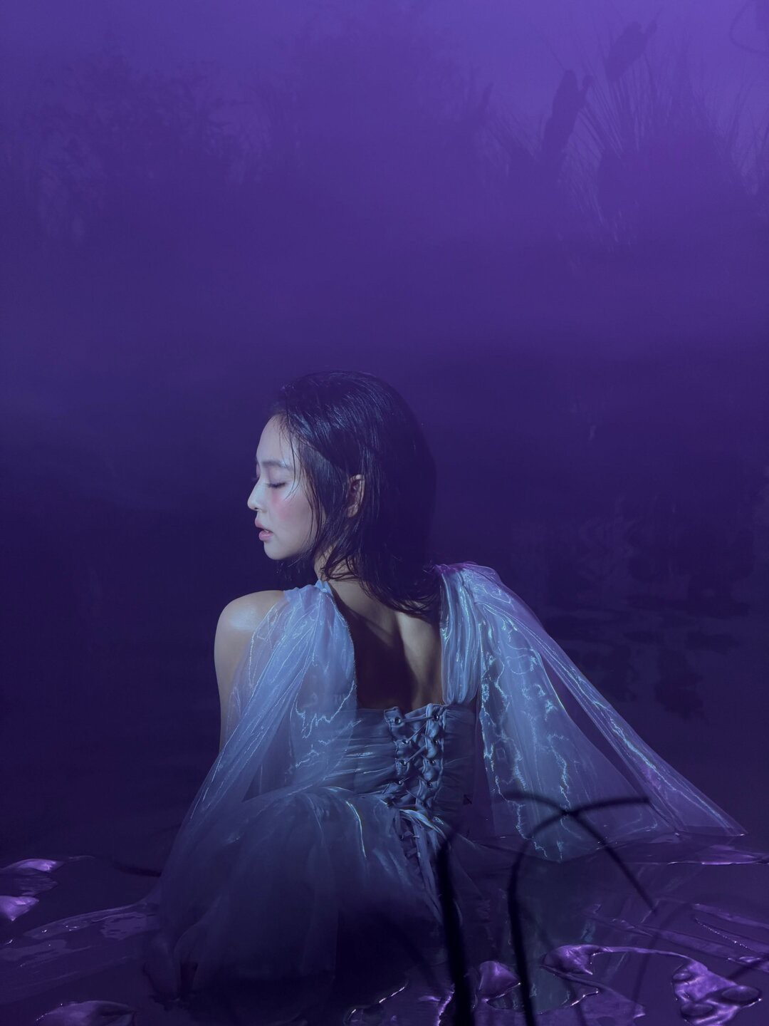 Hinh anh Ngôn ngữ trang phục và bản ngã đa chiều của Jennie 8