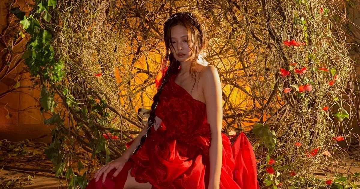 Hinh anh Ngôn ngữ trang phục và bản ngã đa chiều của Jennie 12