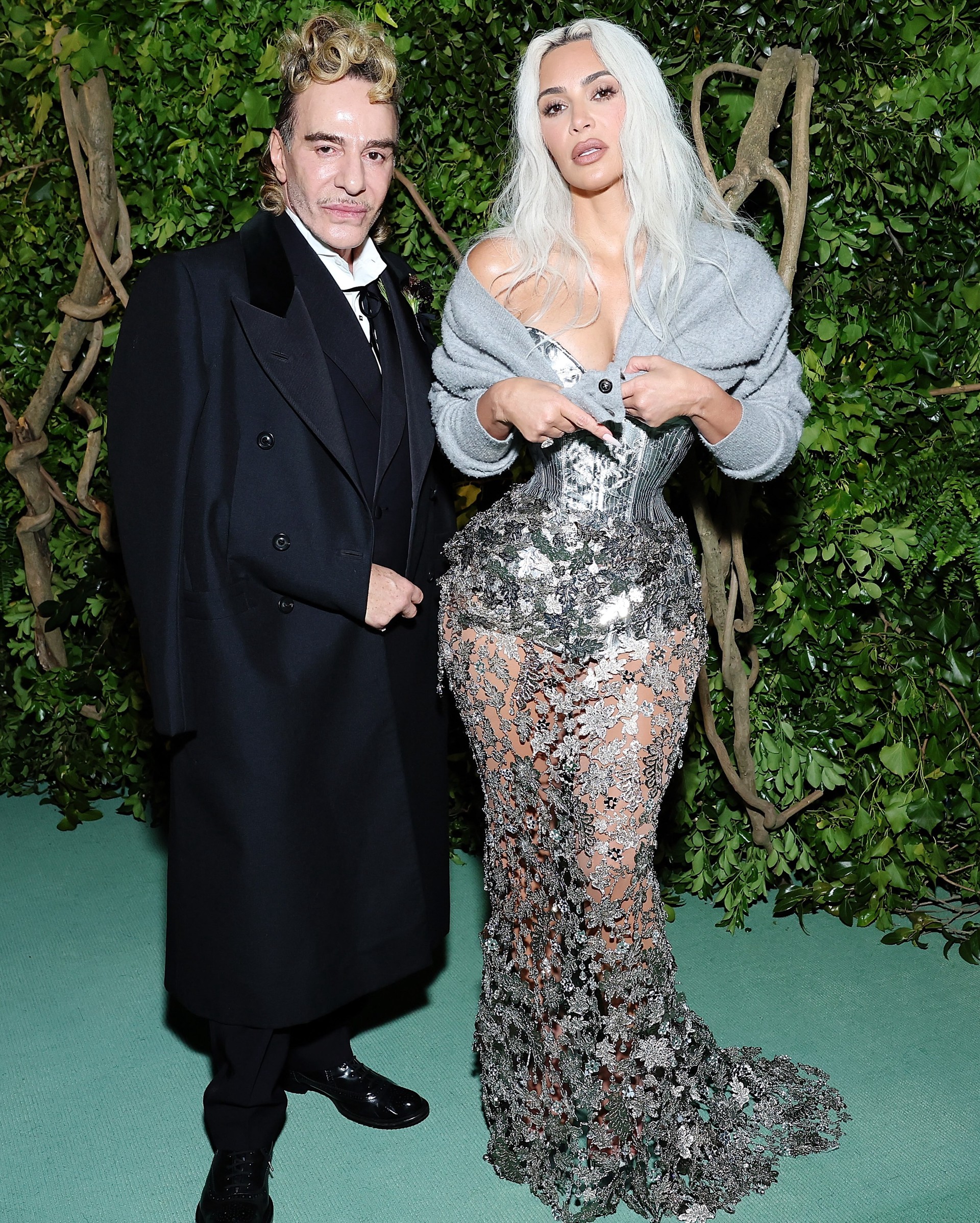 Hinh anh Met Gala 2027 tôn vinh thiên tài tai tiếng John Galliano 24