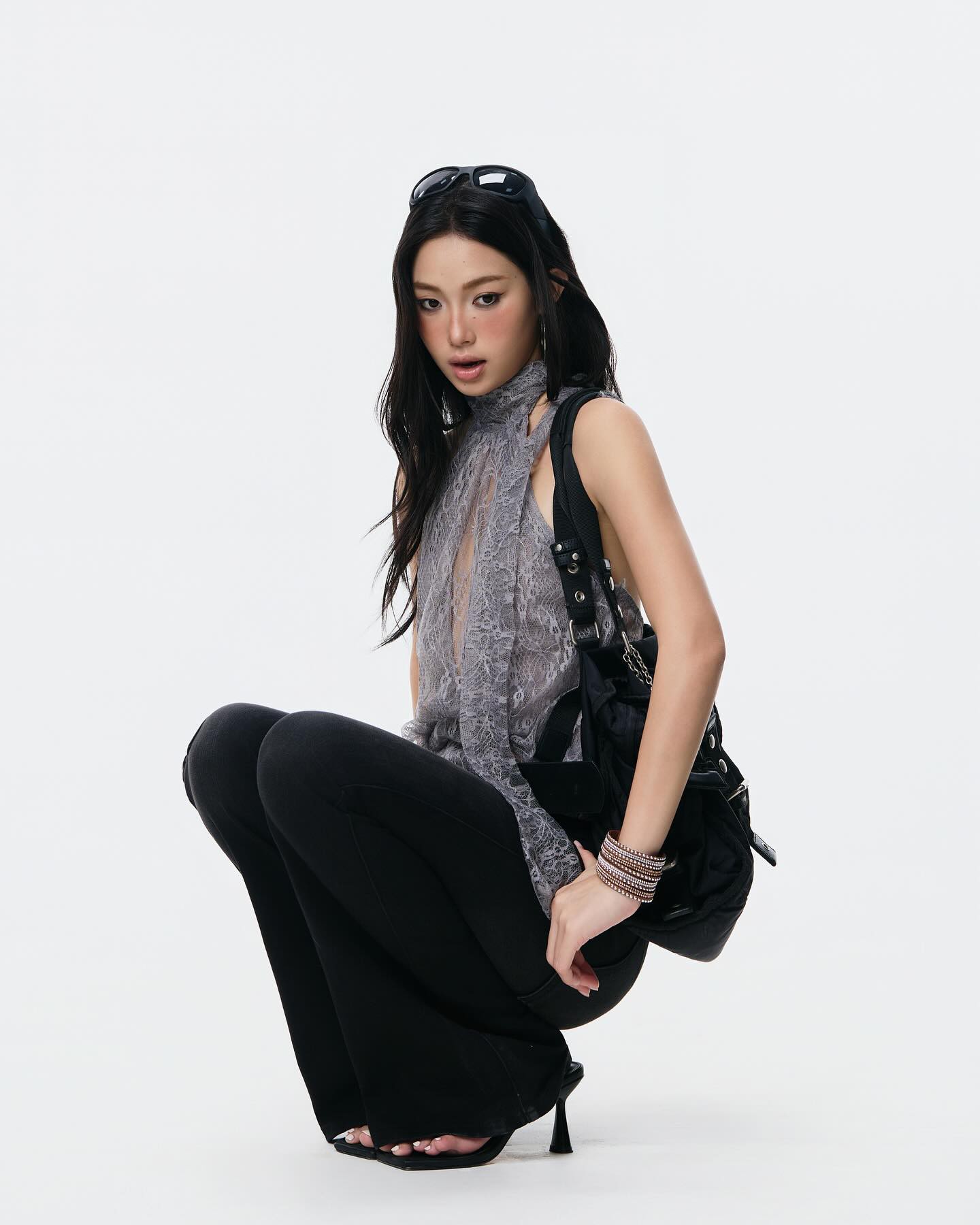 Hinh anh Đề bài là chất liệu ren và những lời giải khác nhau từ các local brand 2
