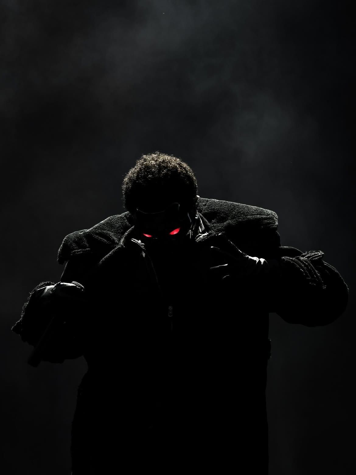 Hinh anh The Weeknd “khuấy đảo” tour diễn với thiết kế từ FENG 1