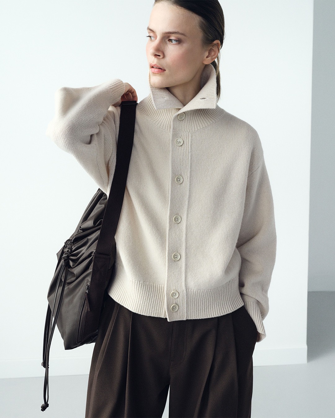 Hinh anh Chương cuối của Christophe Lemaire và Sarah-Linh Tran tại UNIQLO U 10