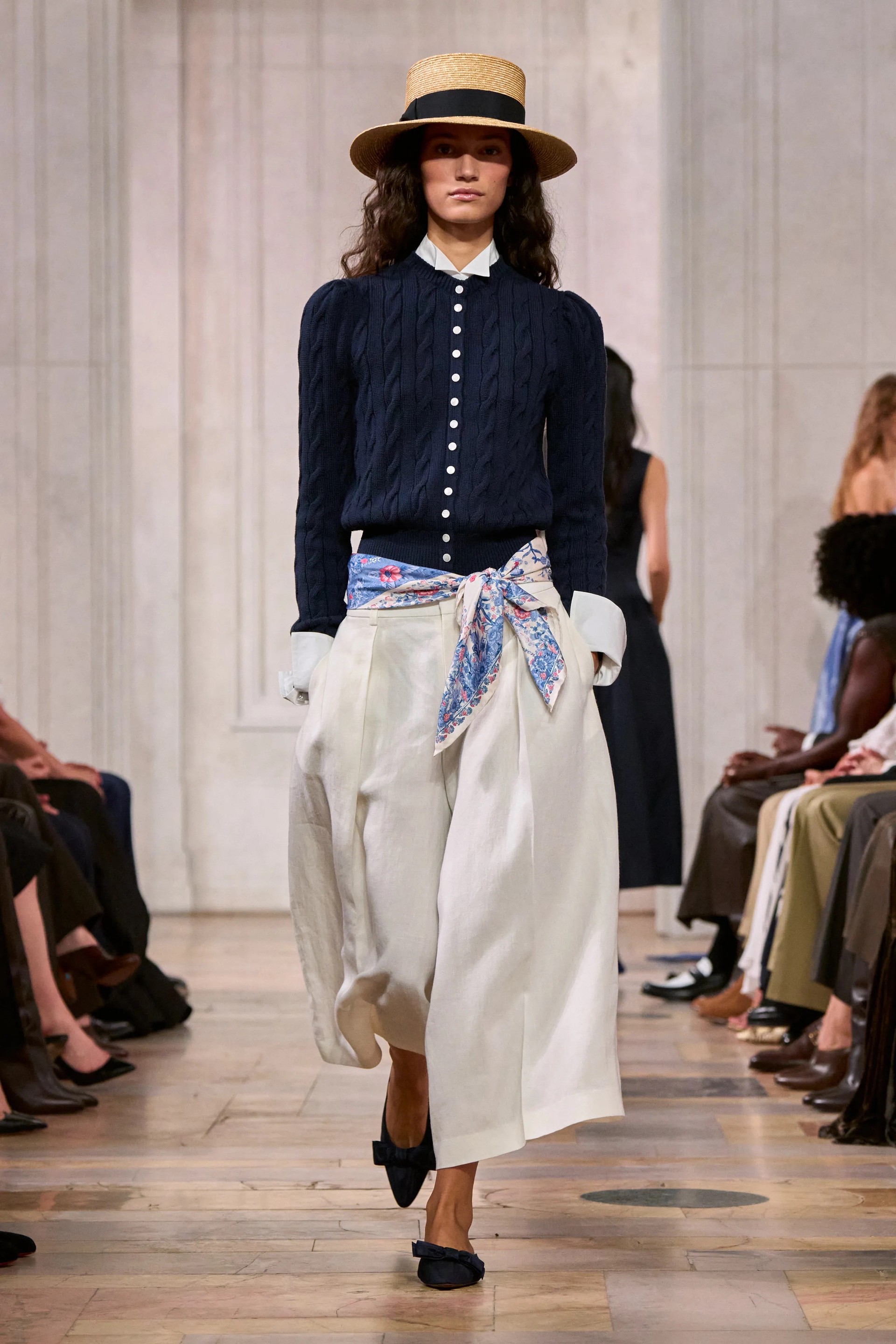 Hinh anh Xu hướng Phụ kiện NYFW Xuân Hè 2027: Lời khai từ với chủ nghĩa tối giản 5