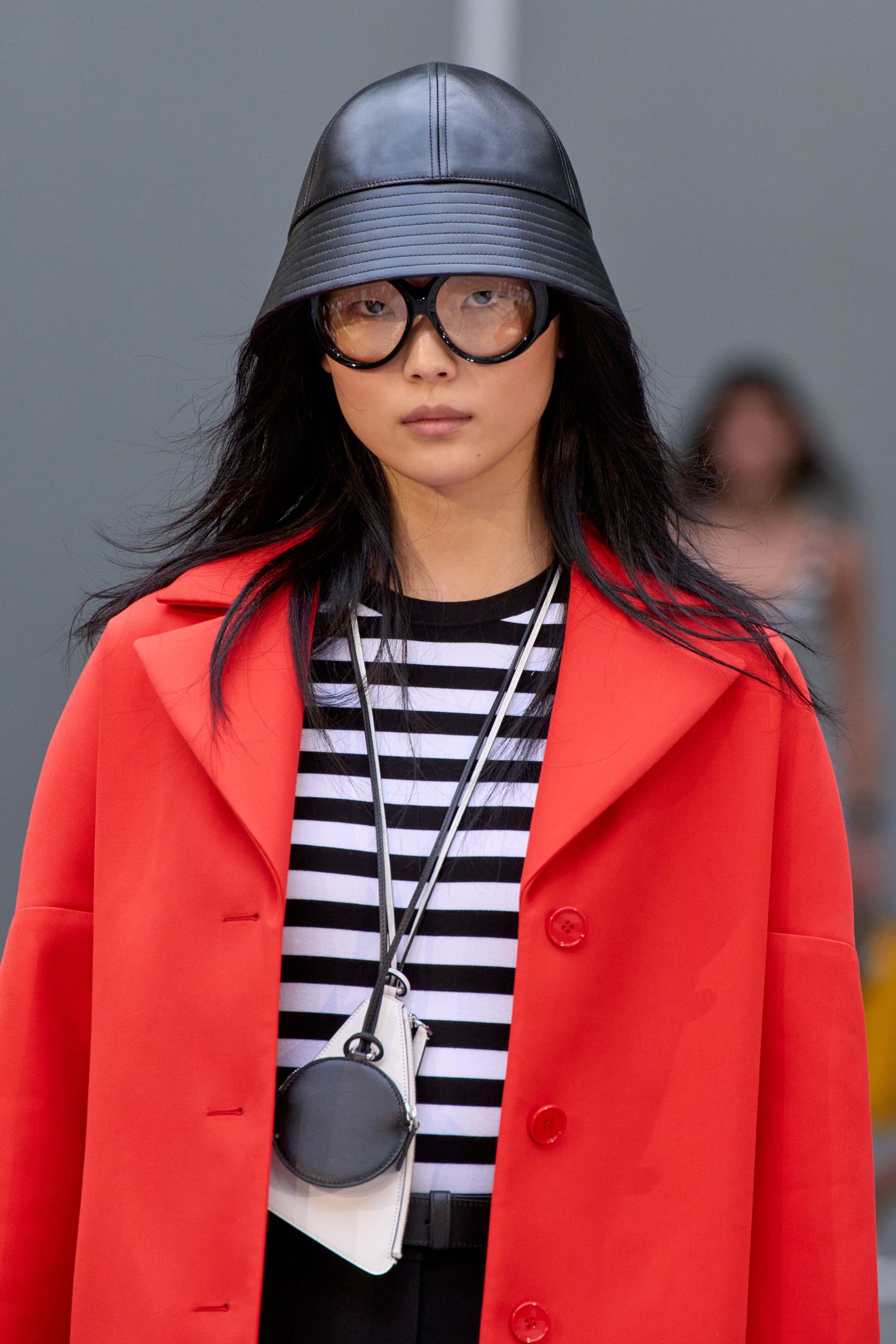 Hinh anh Xu hướng Phụ kiện NYFW Xuân Hè 2027: Lời khai từ với chủ nghĩa tối giản 18