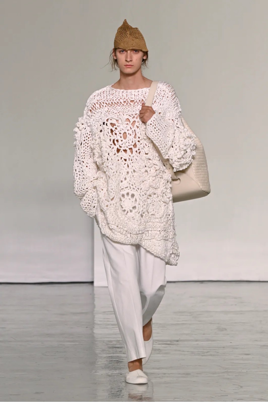 Hinh anh Bottega Veneta Xuân Hè 2027: Khúc giao mùa và lời tự tình của kỹ nghệ thủ công 15
