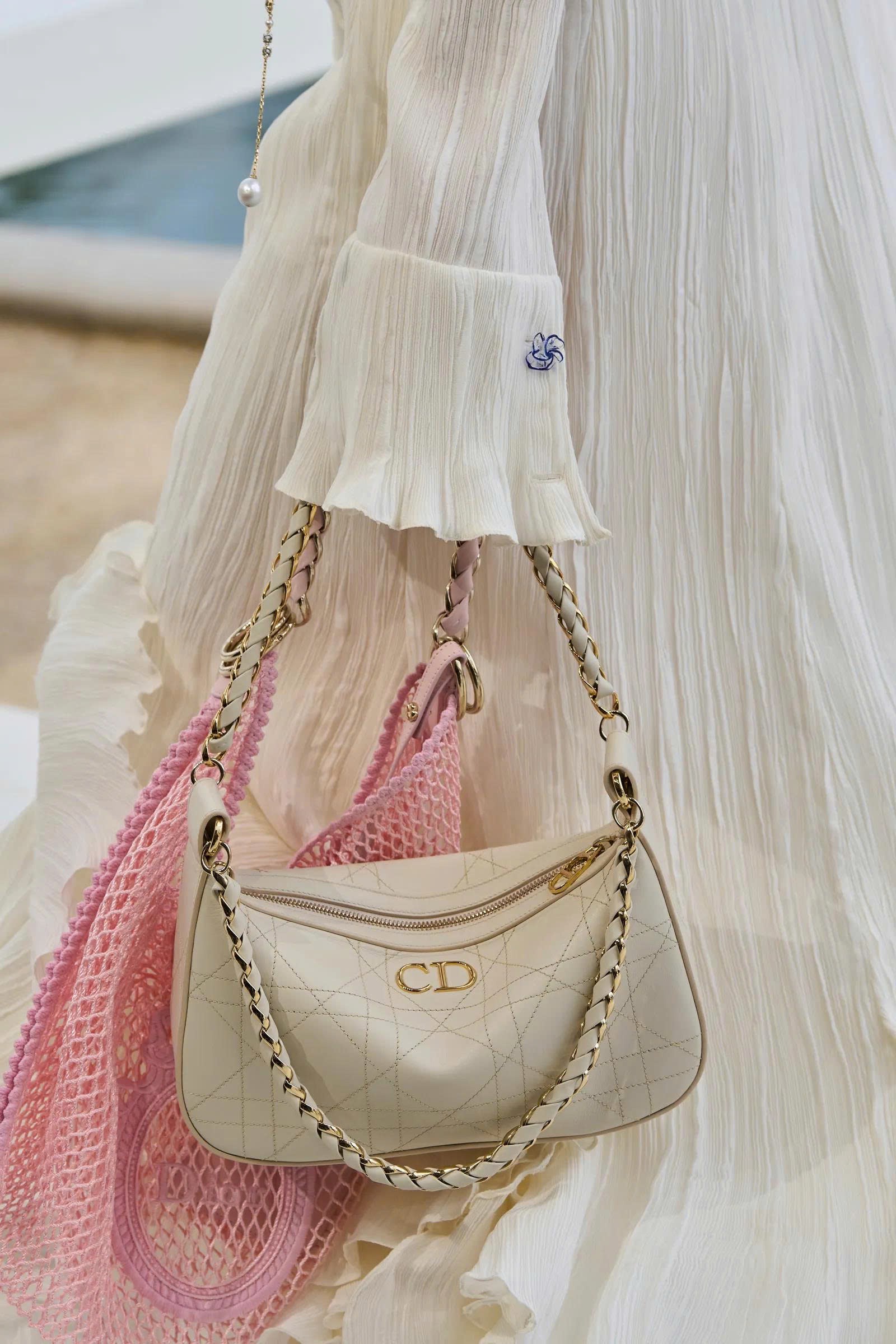Hinh anh Dior Women's Spring/Summer 2027: Tìm thấy vẻ đẹp trong những bất toàn của tự nhiên 49