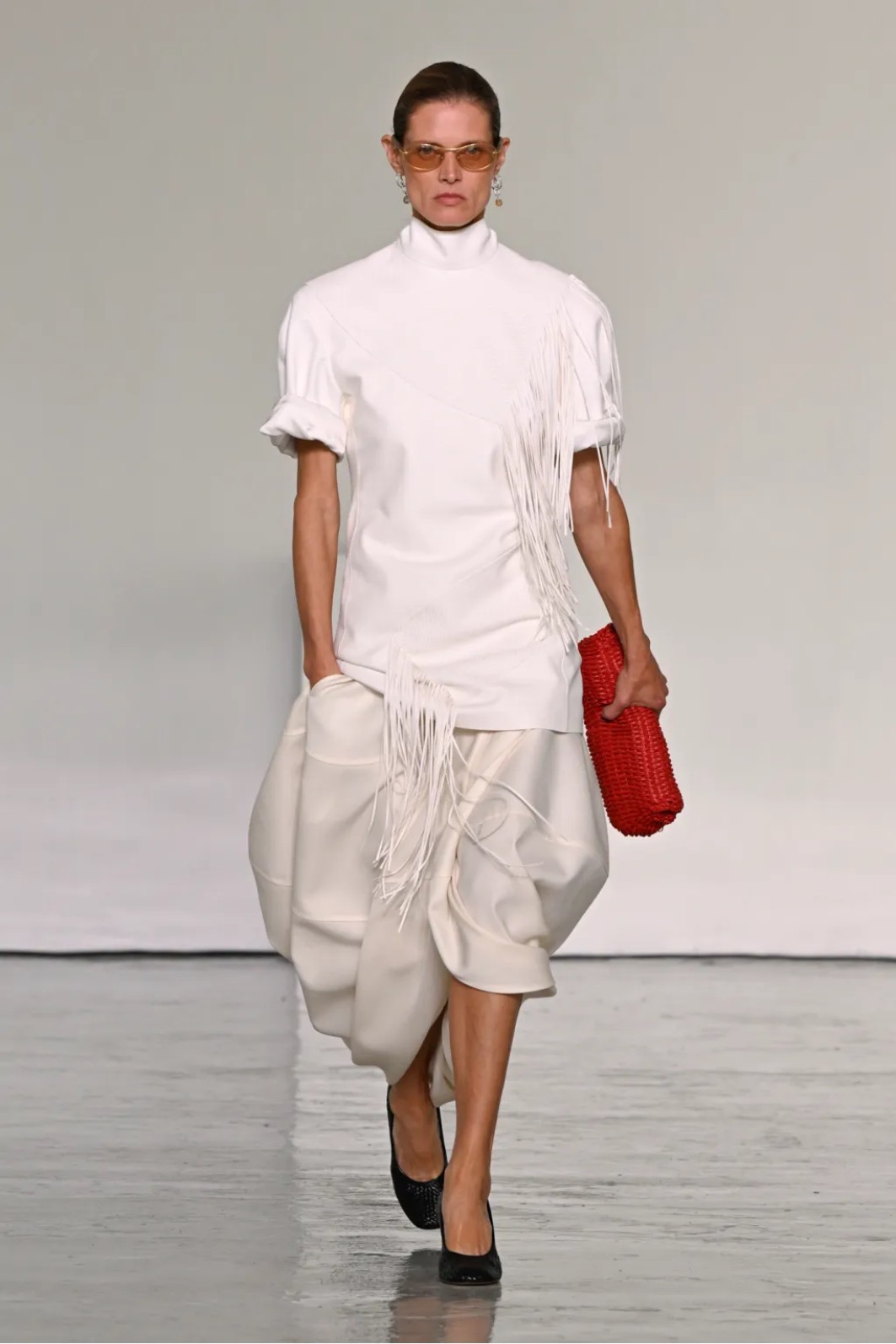 Hinh anh Bottega Veneta Xuân Hè 2027: Khúc giao mùa và lời tự tình của kỹ nghệ thủ công 12