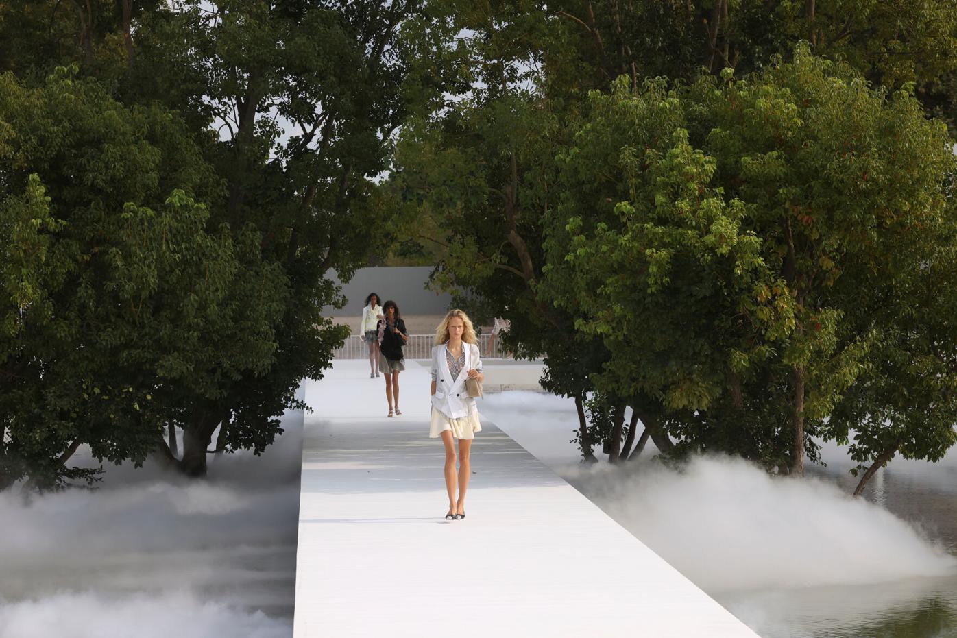 Hinh anh Dior Women's Spring/Summer 2027: Tìm thấy vẻ đẹp trong những bất toàn của tự nhiên 65