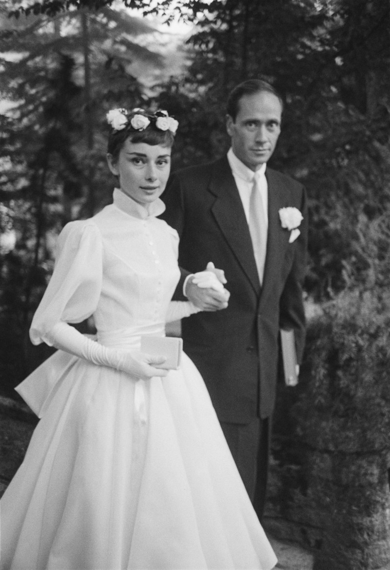 Hinh anh 4 lần Audrey Hepburn diện váy cưới và dạ hội làm nên “huyền thoại” 5