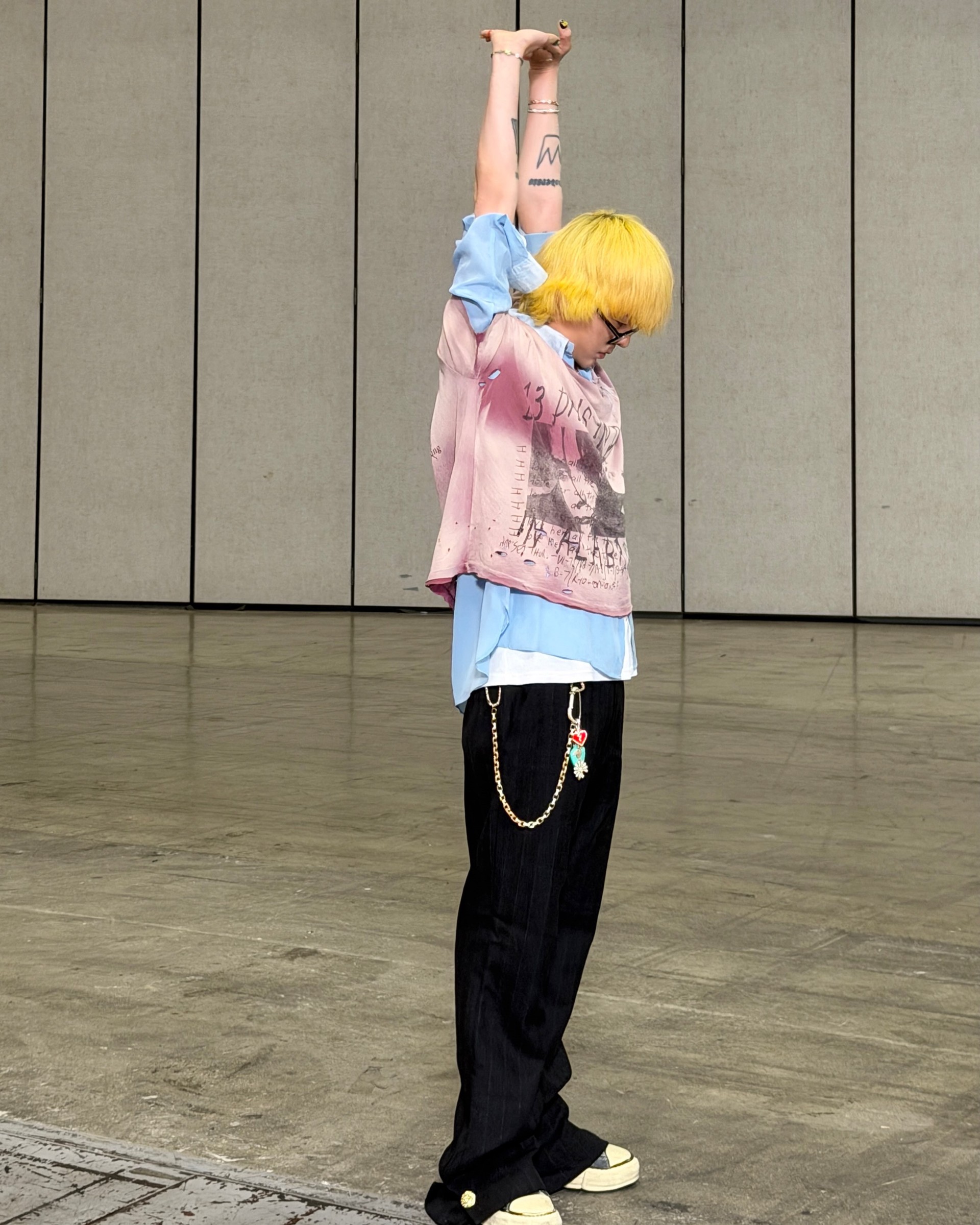 Hinh anh Phong cách Kidcore của G-Dragon trong ngày trở lại cùng BIGBANG 4