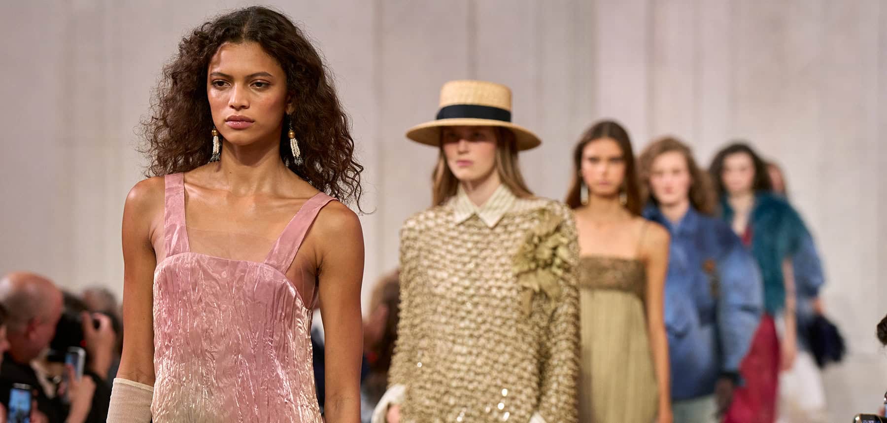 Hinh anh 5 làn sóng định hình New York Fashion Week SS27 1