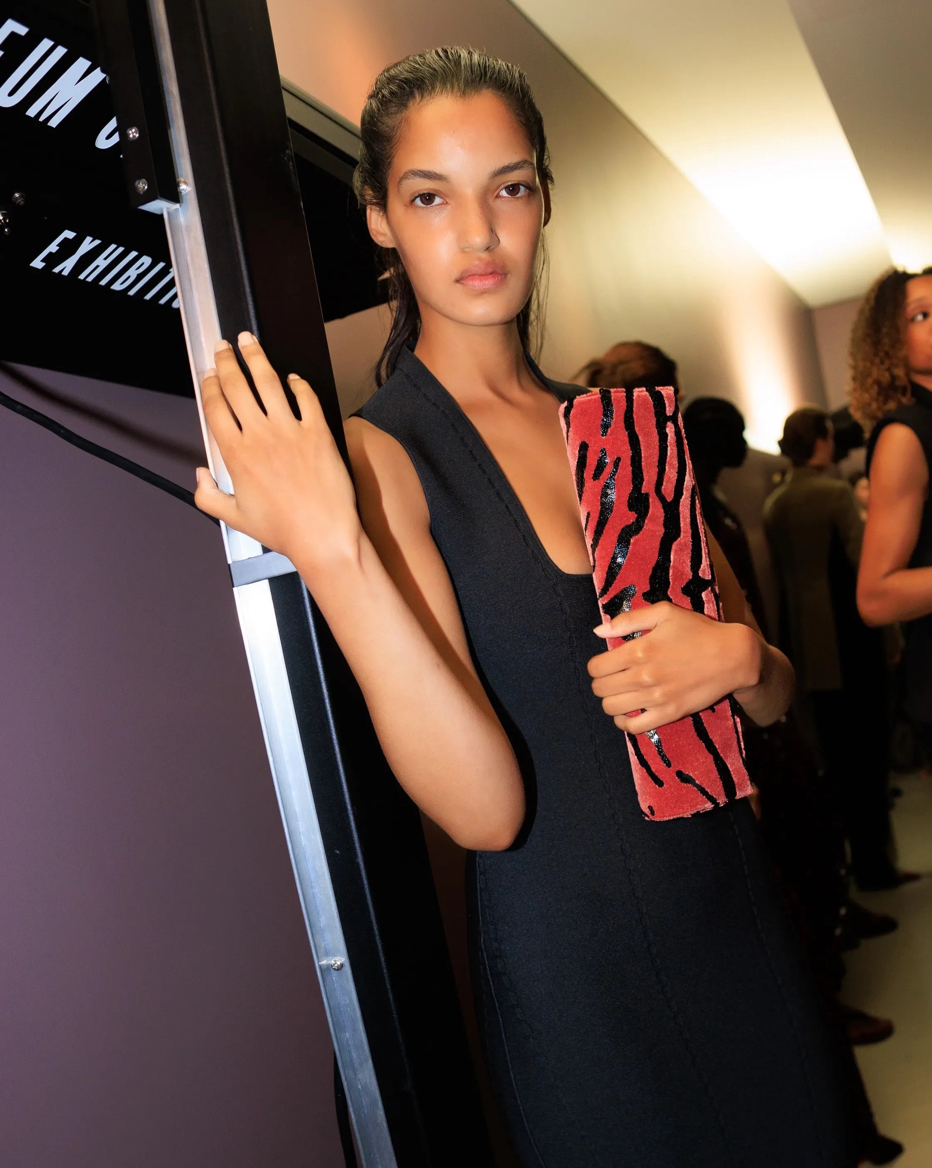 Hinh anh Xu hướng Phụ kiện NYFW Xuân Hè 2027: Lời khai từ với chủ nghĩa tối giản 15