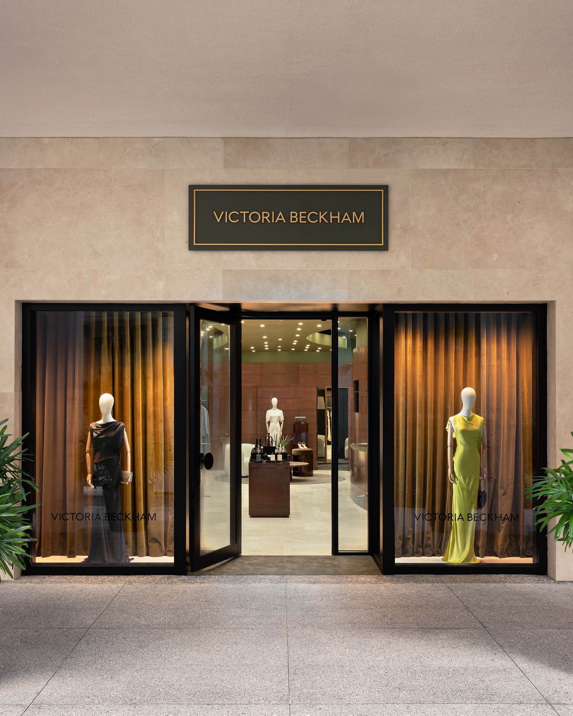 Hinh anh Victoria Beckham: Từ celebrity brand đến cỗ máy sinh lời 15