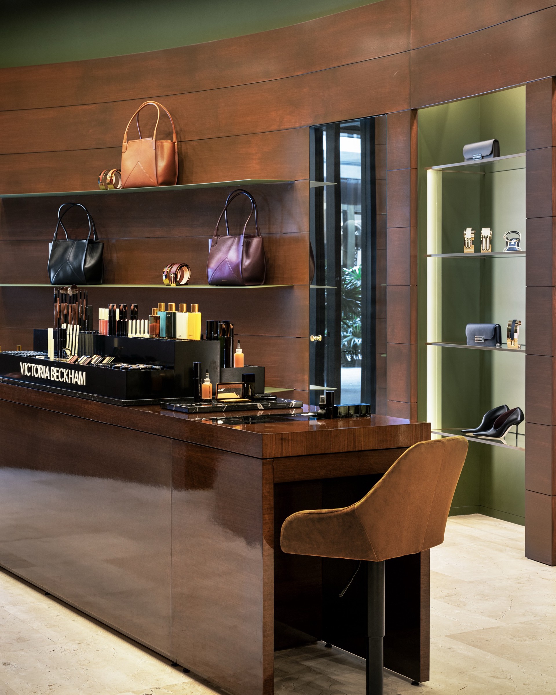 Hinh anh Victoria Beckham: Từ celebrity brand đến cỗ máy sinh lời 20