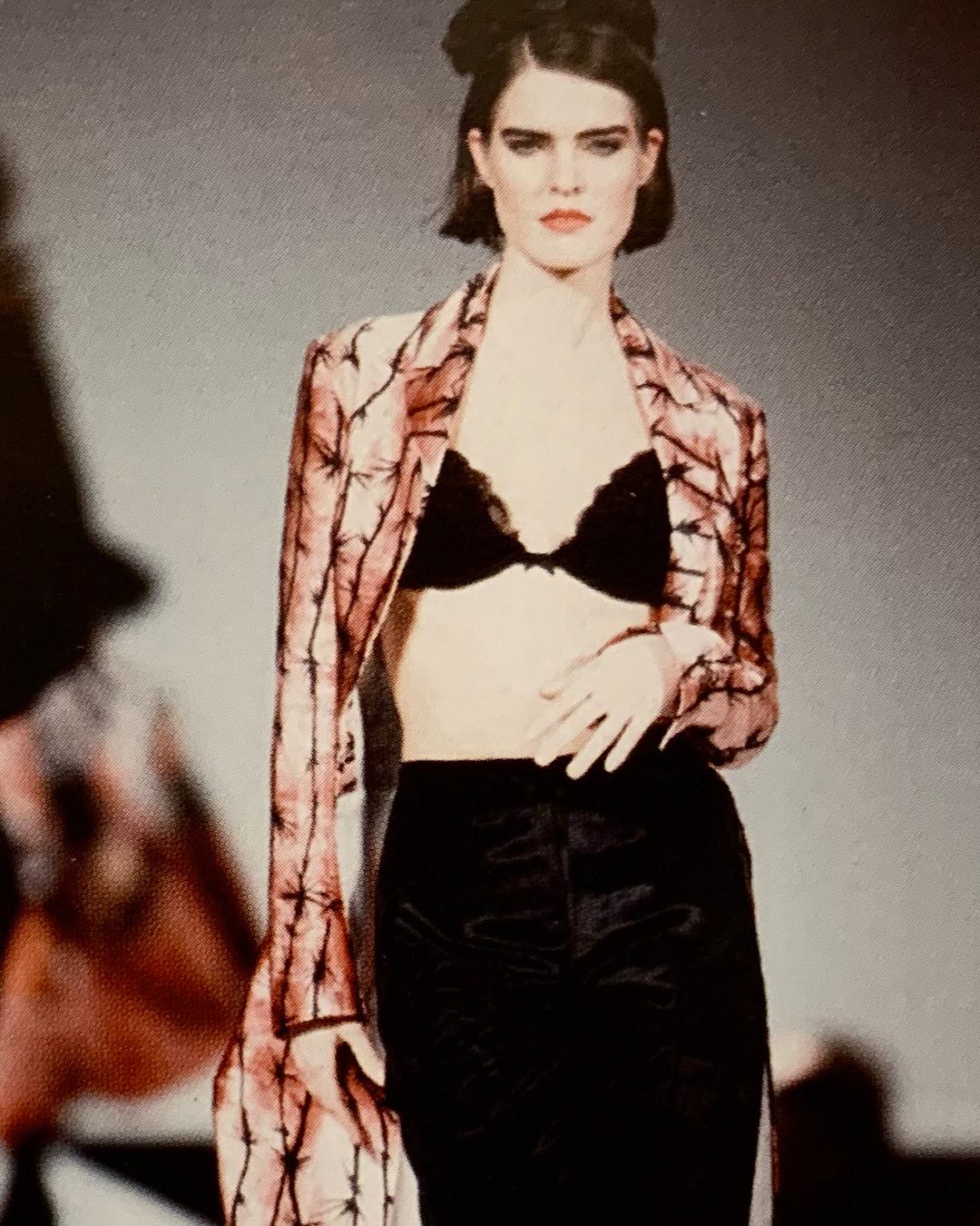 Hinh anh Alexander McQueen và Isabella Blow: Một mối duyên, những đường may dang dở 4