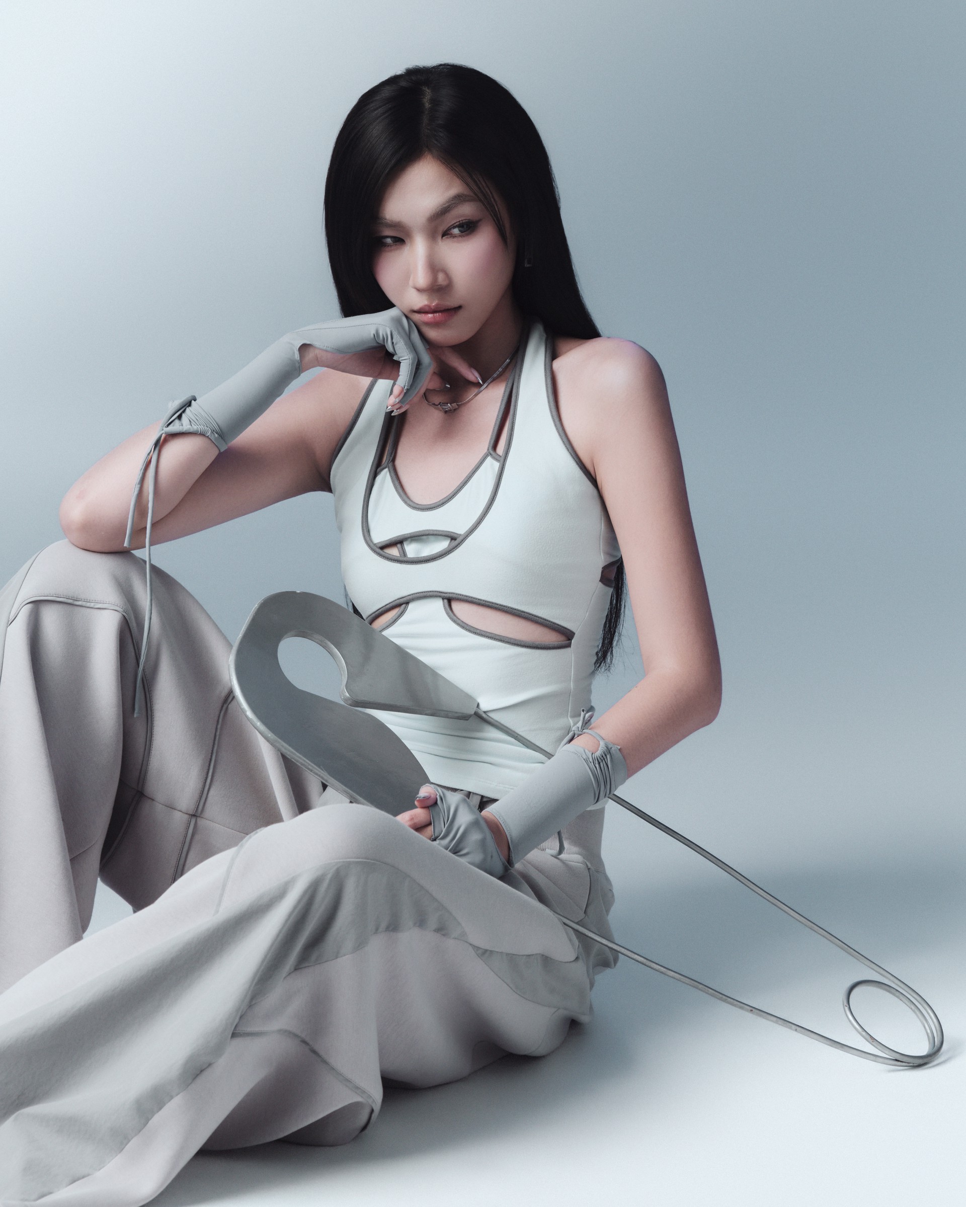 Hinh anh BUNNYHILL SS14 Chrome Whisper: Tái định nghĩa những điều quen thuộc 1