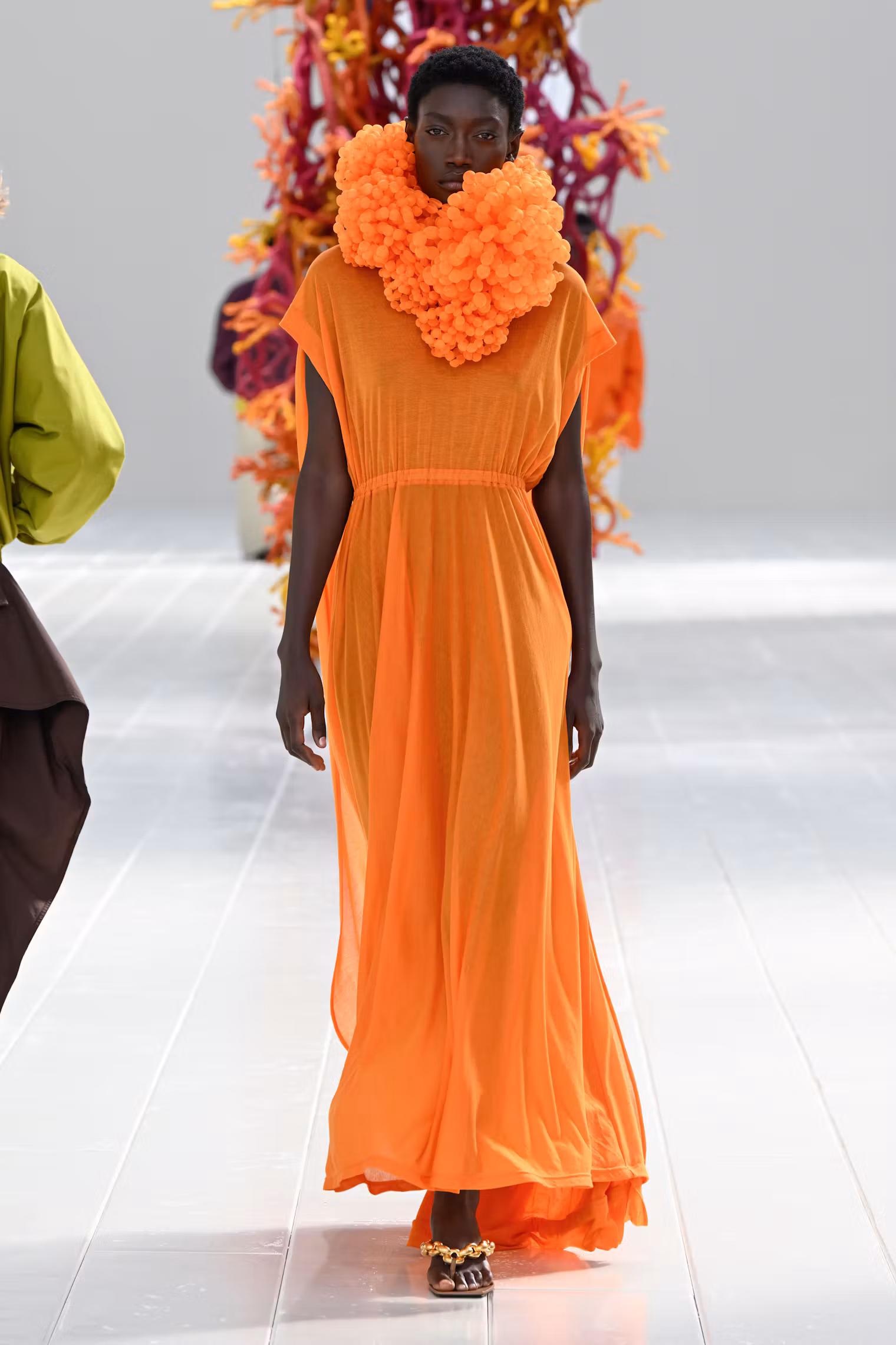 Hinh anh Balenciaga Ready-to-Wear Xuân 2027: Khi tinh thần couture bước vào đời sống thường nhật 7