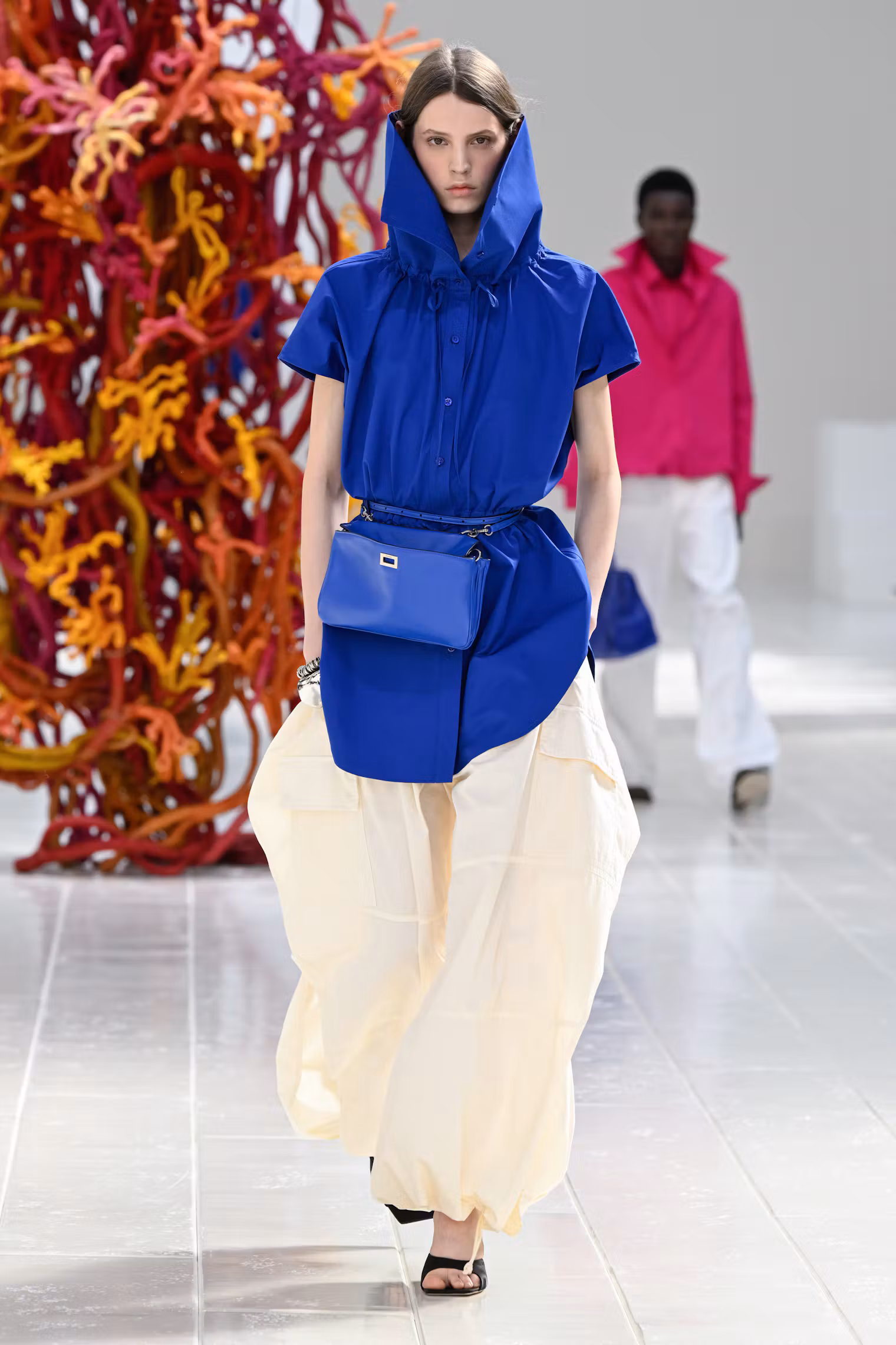 Hinh anh Balenciaga Ready-to-Wear Xuân 2027: Khi tinh thần couture bước vào đời sống thường nhật 9
