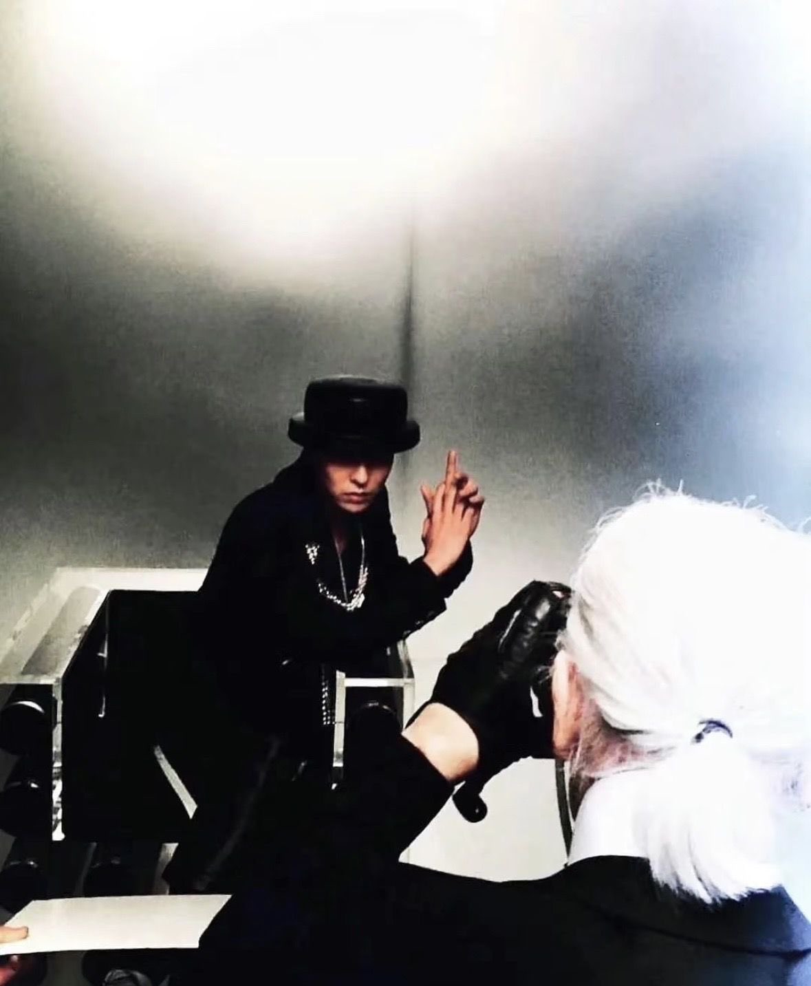 Hinh anh Những lý do khiến G-Dragon mãi là “cuốn cẩm nang” thời trang của K-pop  14