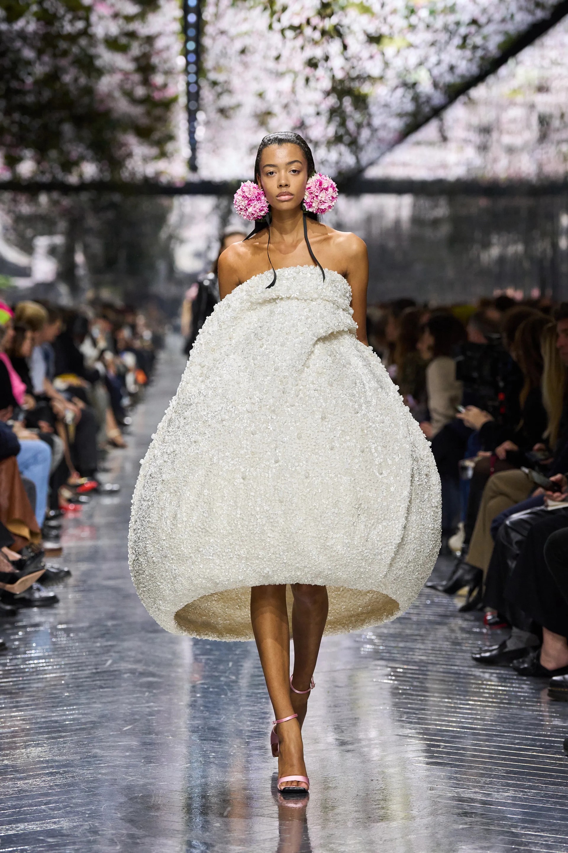 Hinh anh Thế giới Dior qua những vật thể của Jonathan Anderson 22