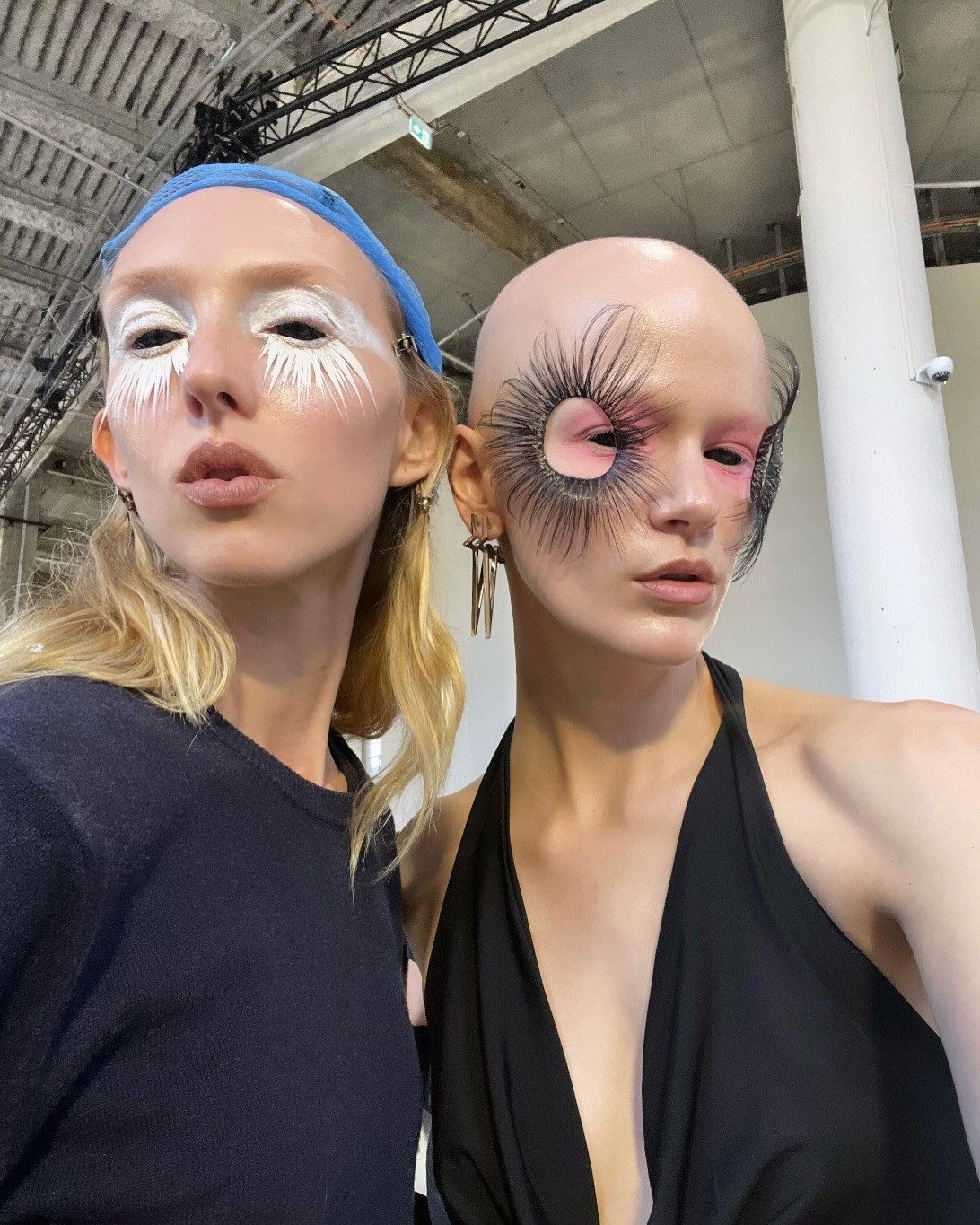 Hinh anh Paris Fashion Week: Những thế giới khác lạ trên sàn diễn thời trang 7