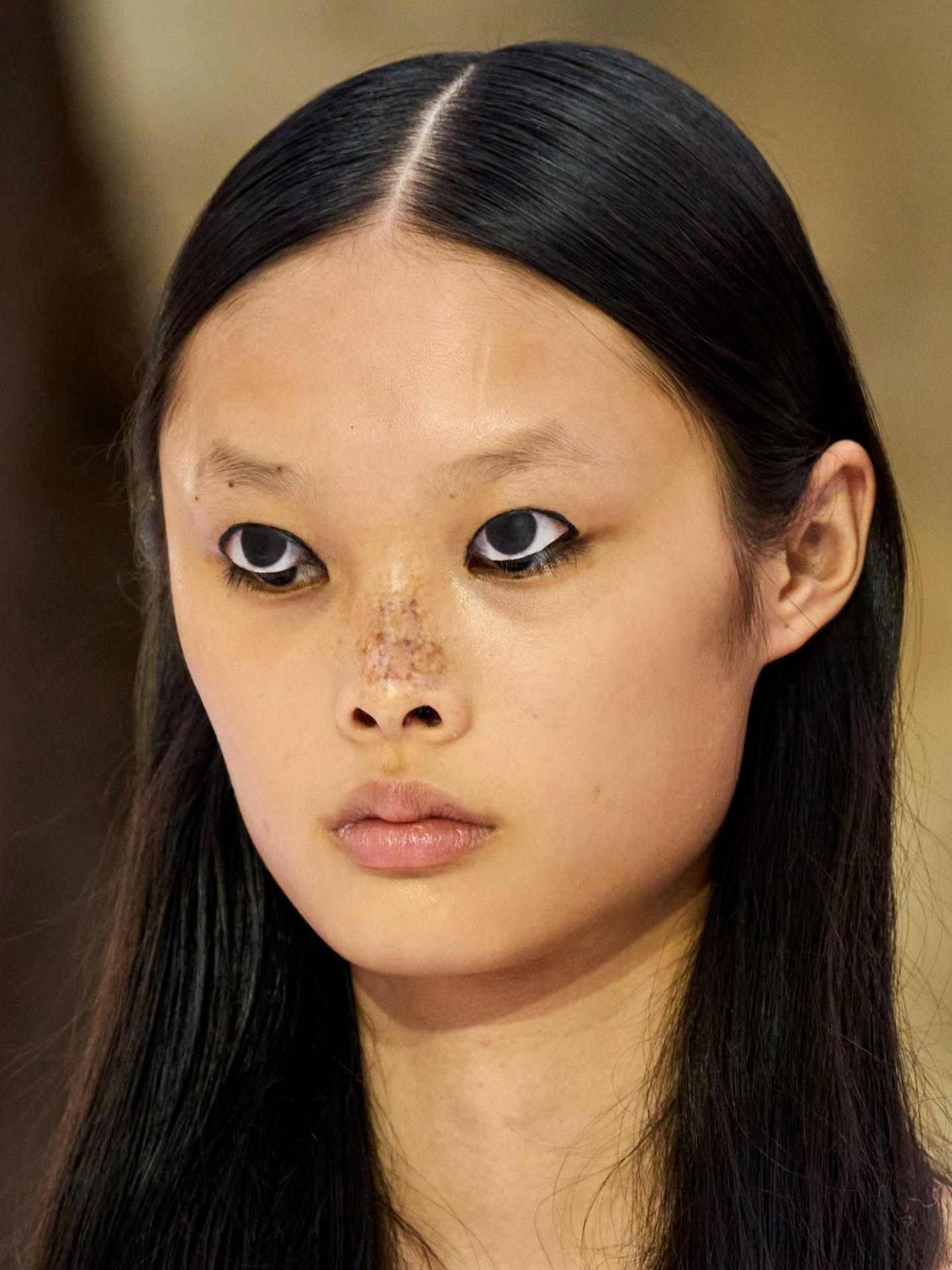 Hinh anh Paris Fashion Week: Những thế giới khác lạ trên sàn diễn thời trang 34