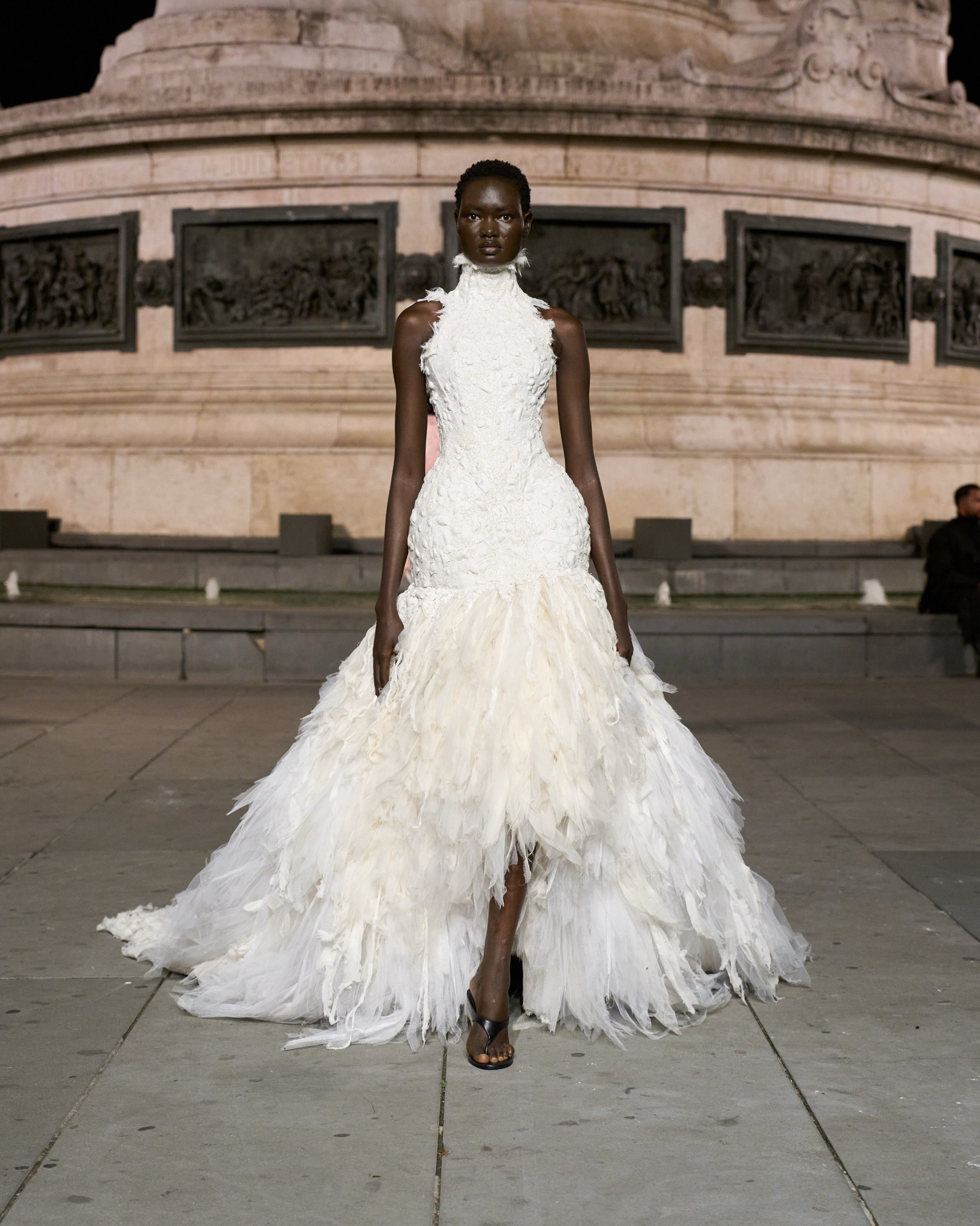 Hinh anh Paris Fashion Week: Những thế giới khác lạ trên sàn diễn thời trang 17