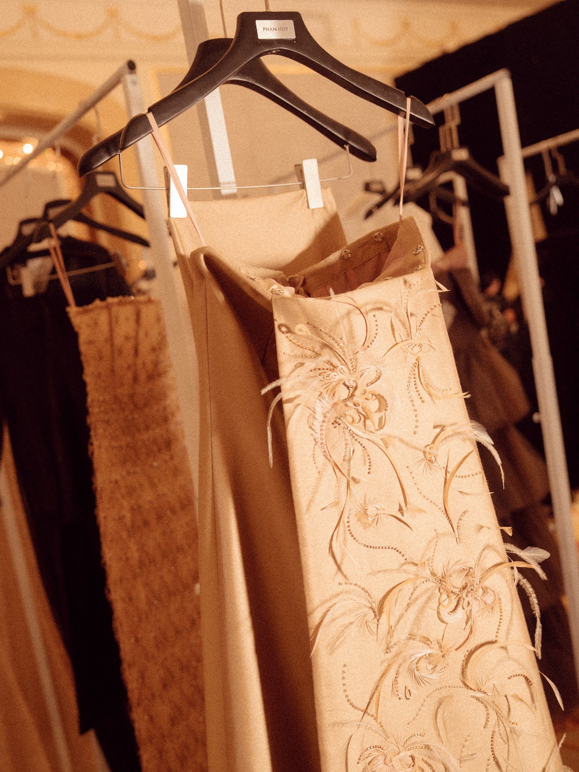 Hinh anh PHAN HUY tái hiện vẻ đẹp làng quê Việt qua BST Spring/Summer 2027 Ready-to-Wear 10