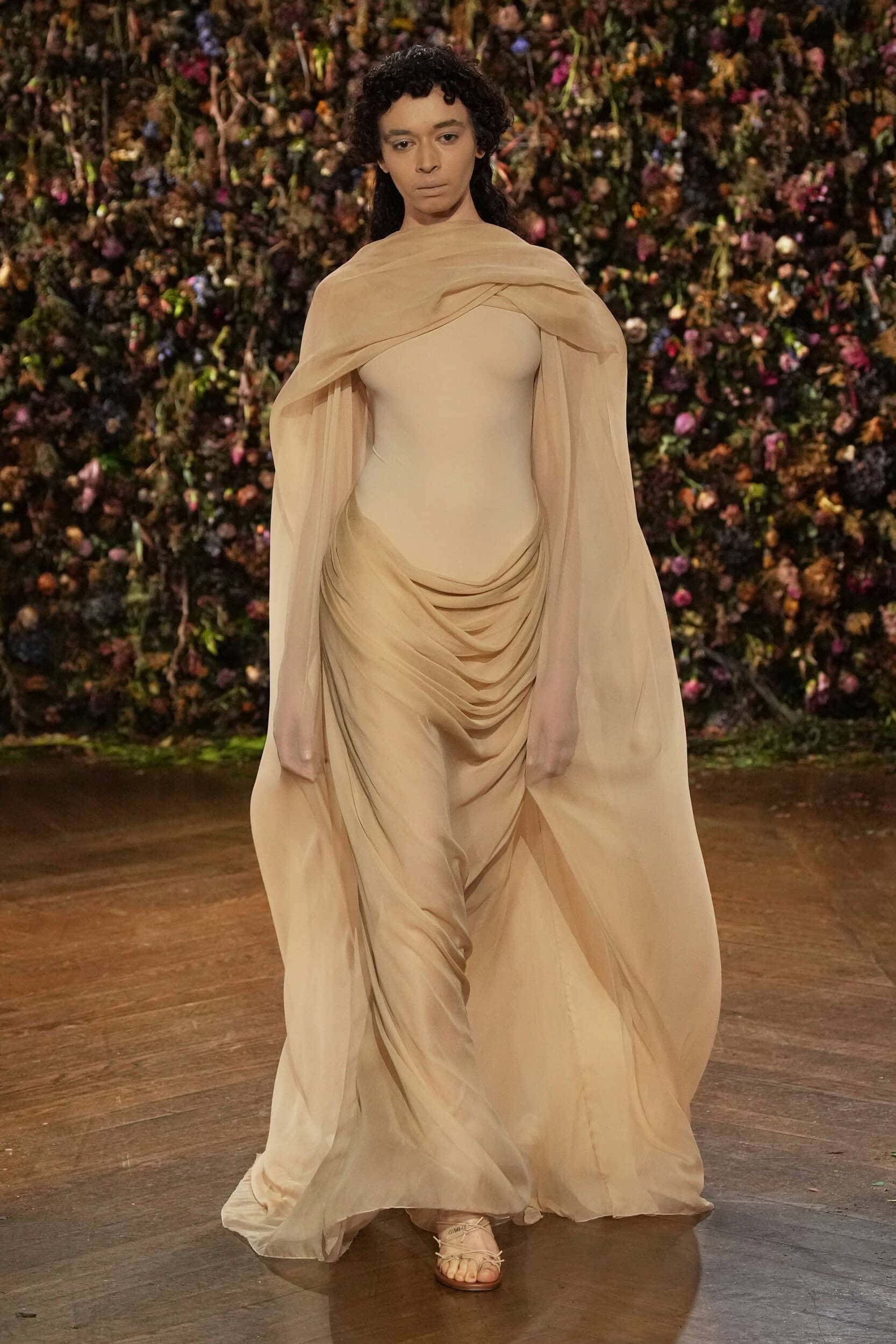 Hinh anh Sàn diễn Paris Fashion Week - Nơi bắt đầu kể câu chuyện thời trang 24