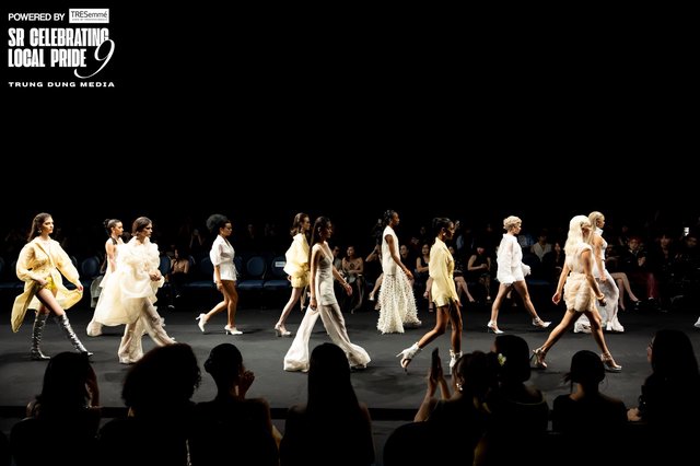 Năm 2025 và thời hoàng kim của fashion show Việt được “sống dậy”