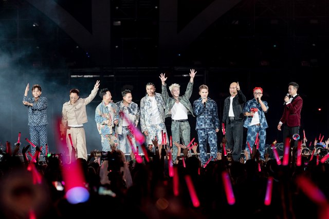 Cơn địa chấn thị giác Louis Vuitton trong concert “Anh trai vượt ngàn chông gai”