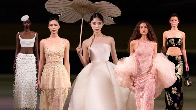 "Điểm danh" ba thương hiệu Việt khuấy động London Fashion Week Spring 2026
