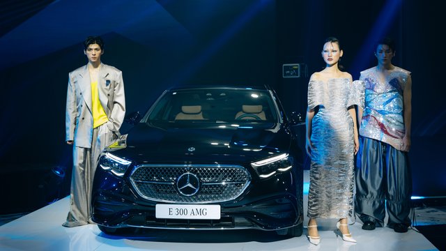 Tốc độ & Thời trang giao thoa: E-Class hòa mình vào dòng chảy văn hóa sáng tạo