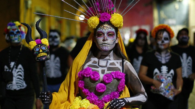 Bàn về sự lãng mạn của Halloween